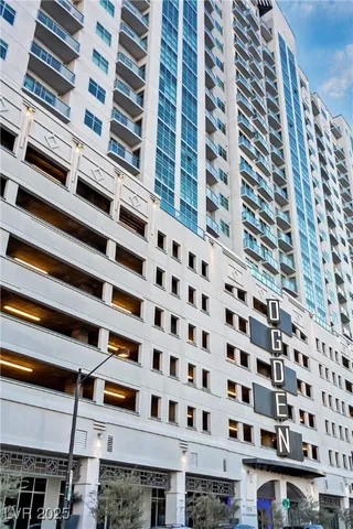$2,895 | 150 South Las Vegas Boulevard, Unit 1506, Las Vegas, NV 89101