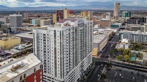 $2,695 | 150 South Las Vegas Boulevard, Unit 1506, Las Vegas, NV 89101