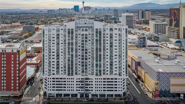 $2,695 | 150 South Las Vegas Boulevard, Unit 1506, Las Vegas, NV 89101