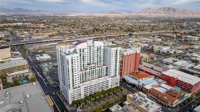 $2,895 | 150 South Las Vegas Boulevard, Unit 1506, Las Vegas, NV 89101