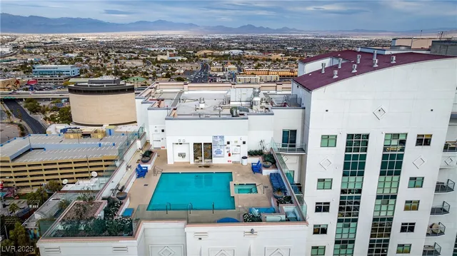 $2,895 | 150 South Las Vegas Boulevard, Unit 1506, Las Vegas, NV 89101