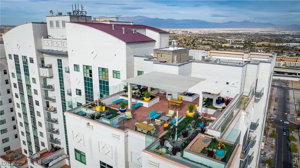 $2,695 | 150 South Las Vegas Boulevard, Unit 1506, Las Vegas, NV 89101