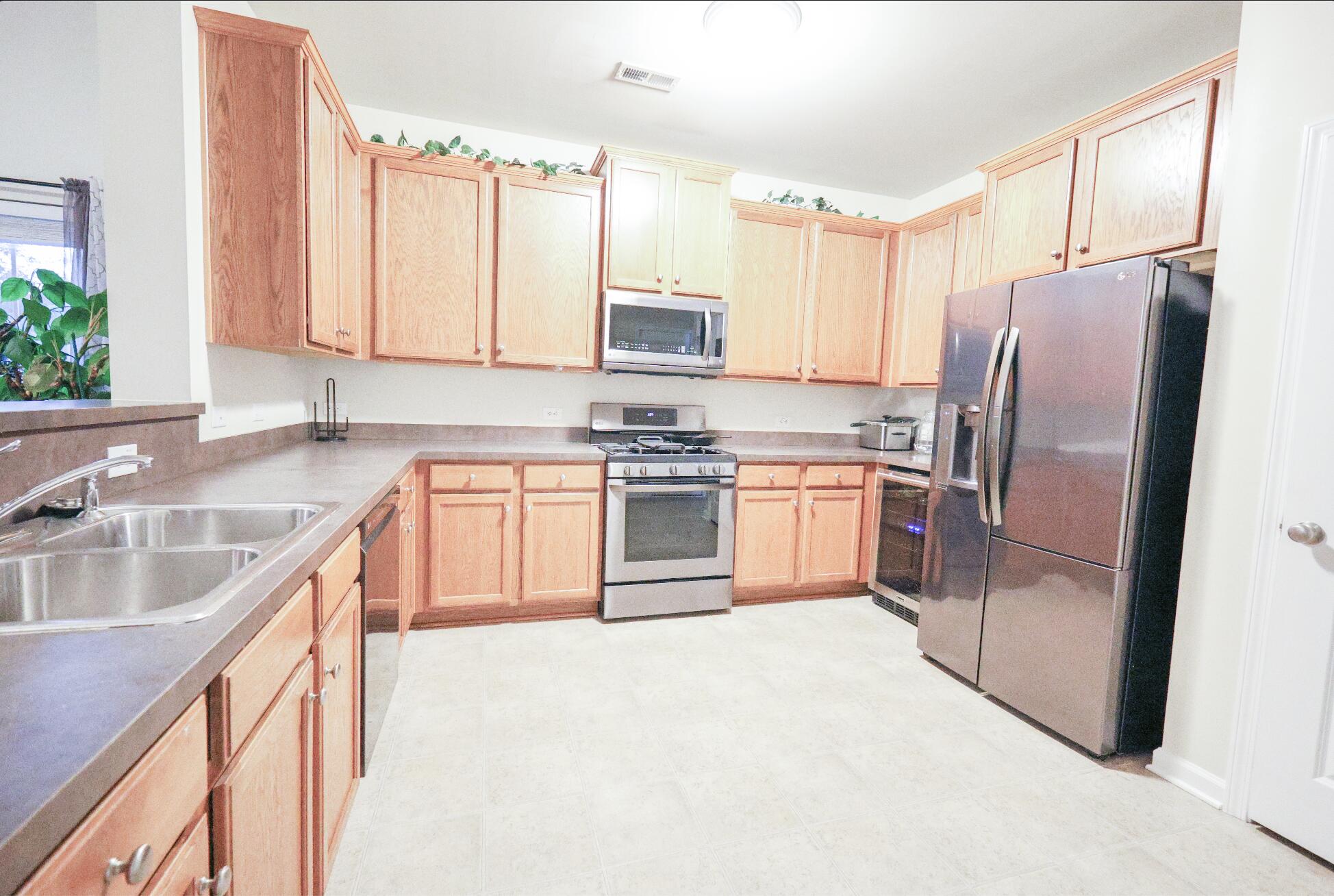 224 Withers Lane Ladson, SC 29456 - Photo 11 of 28 Kitchen