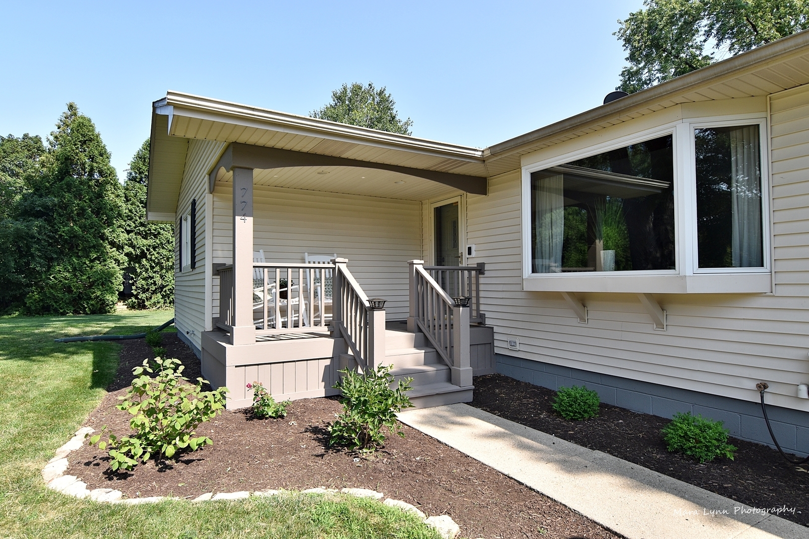 774 Considine Road Geneva, IL 60134 - Photo 2 of 30