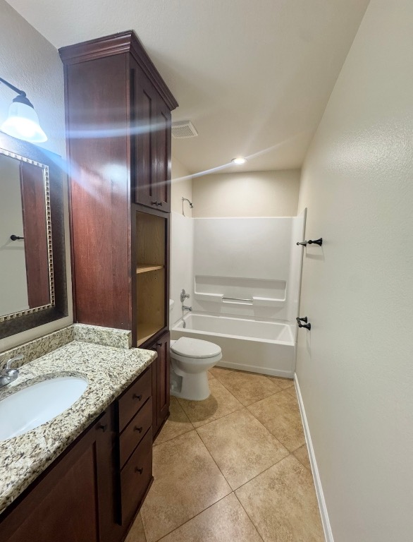 110 Comal Cove Elgin, TX 78621 - Photo 19 of 25 Bathroom featuring shower / tub combination