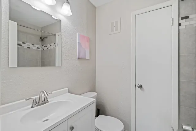 $85,000 | 108 North Belvedere Boulevard, Unit 12, Memphis, TN 38104