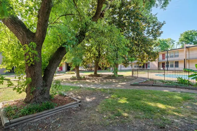 $85,000 | 108 North Belvedere Boulevard, Unit 12, Memphis, TN 38104