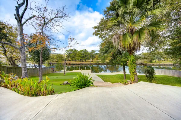 $554,999 | 303 Old Bayou Drive, Dickinson, TX 77539