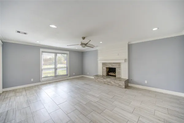 $554,999 | 303 Old Bayou Drive, Dickinson, TX 77539