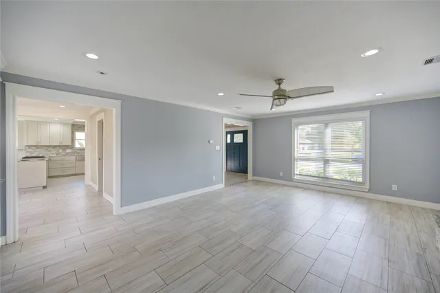 $574,999 | 303 Old Bayou Drive, Dickinson, TX 77539