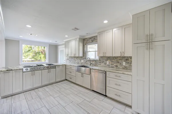 $554,999 | 303 Old Bayou Drive, Dickinson, TX 77539
