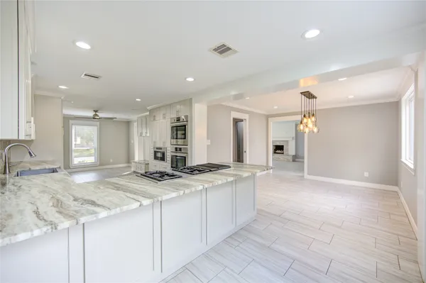 $554,999 | 303 Old Bayou Drive, Dickinson, TX 77539