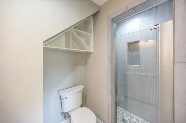 $574,999 | 303 Old Bayou Drive, Dickinson, TX 77539