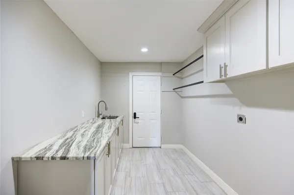 $554,999 | 303 Old Bayou Drive, Dickinson, TX 77539