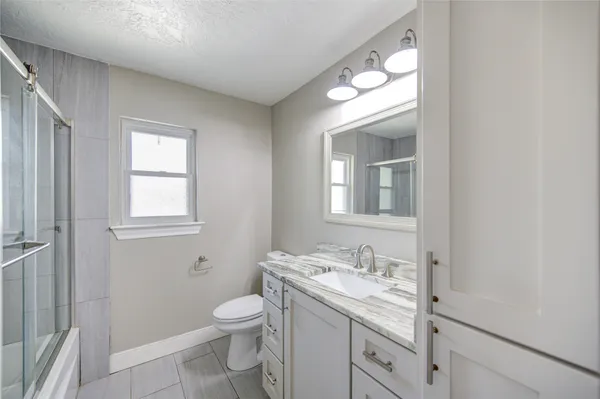 $554,999 | 303 Old Bayou Drive, Dickinson, TX 77539