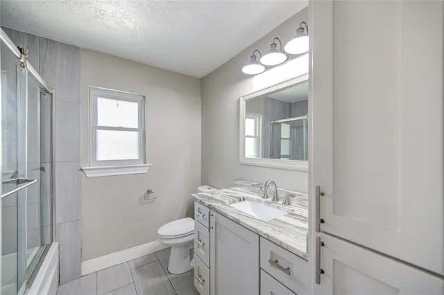 $574,999 | 303 Old Bayou Drive, Dickinson, TX 77539