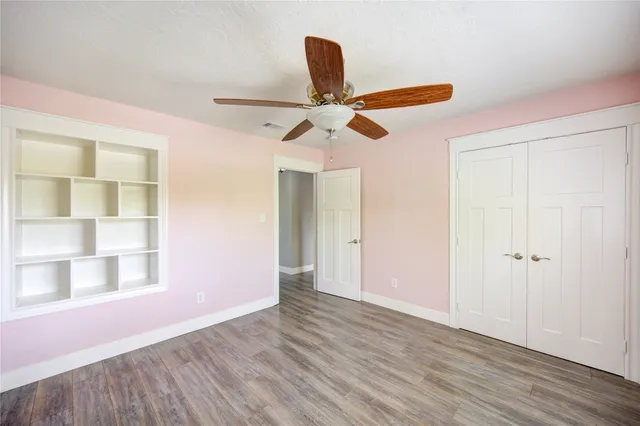 $574,999 | 303 Old Bayou Drive, Dickinson, TX 77539