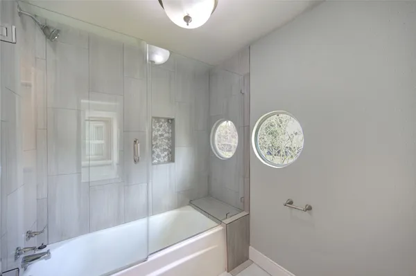 $554,999 | 303 Old Bayou Drive, Dickinson, TX 77539