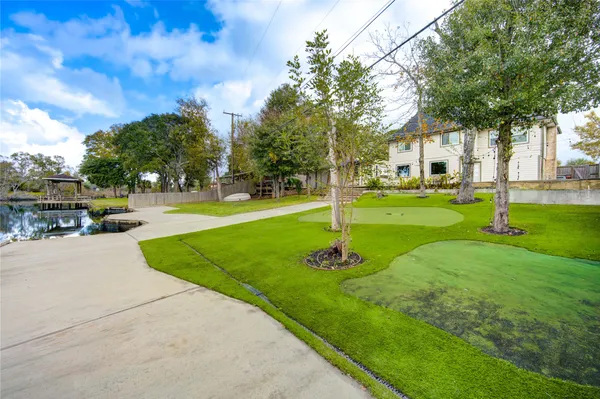 $554,999 | 303 Old Bayou Drive, Dickinson, TX 77539