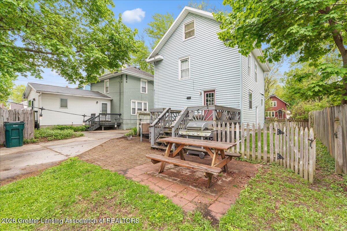 1804 Drexel Road Lansing, MI 48915 - Photo 24 of 30 25-Media Jett - 24