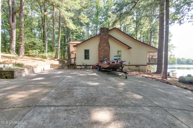 $368,900 | 5344 Kahuna Cove, Hernando, MS 38632