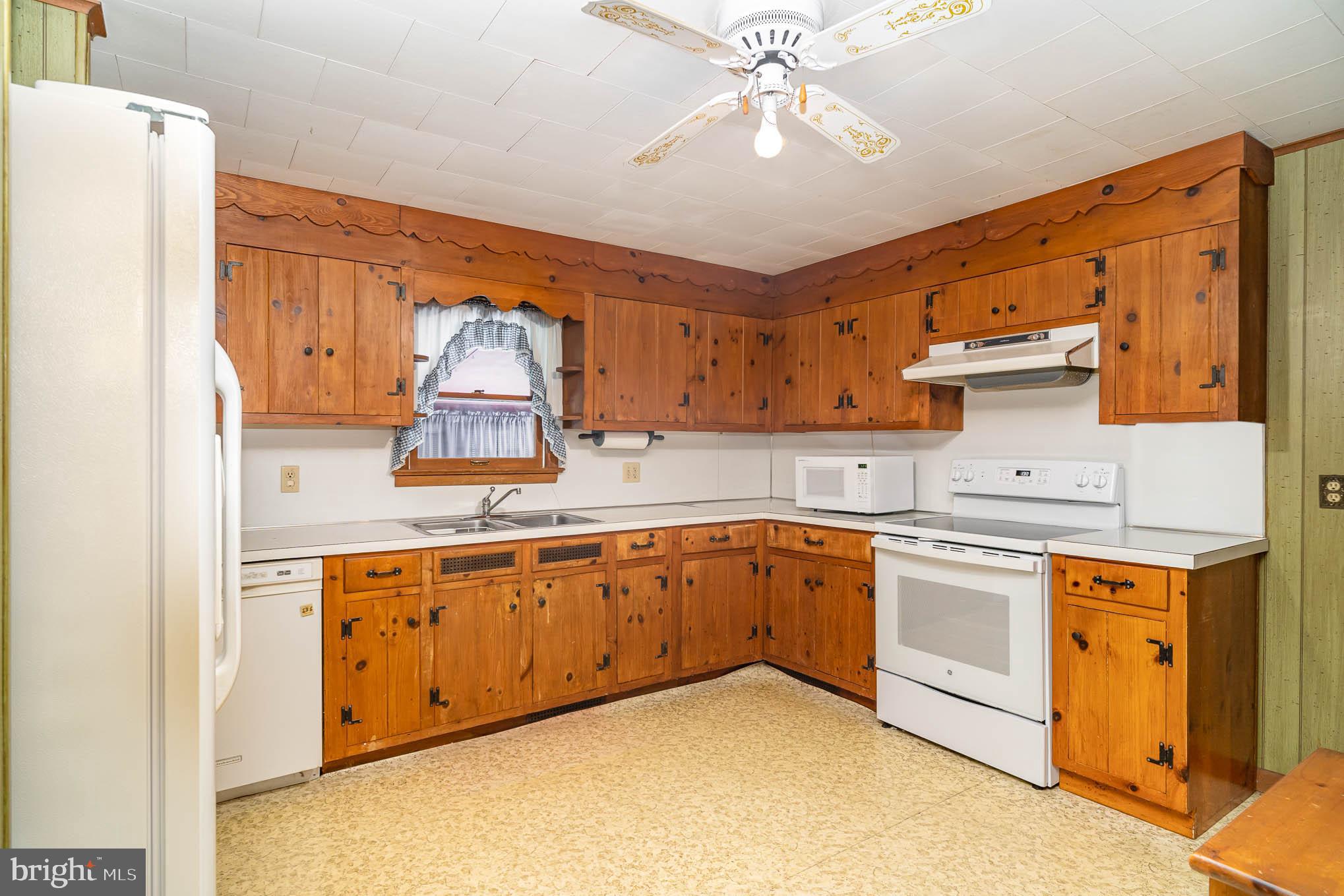 23 South Water Street Spring Grove, PA 17362 - Photo 8 of 27