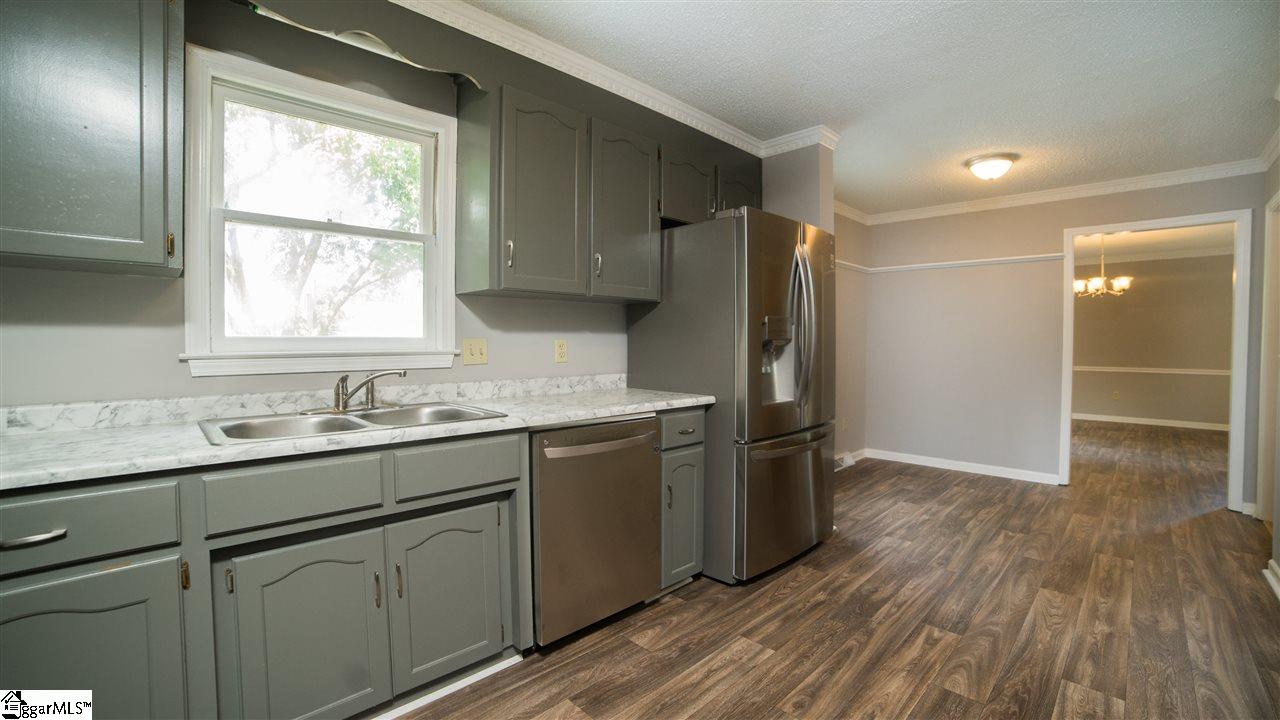 703 Pineapple Pointe Greenville, SC 29607 - Photo 11 of 30 Gallery Image 11