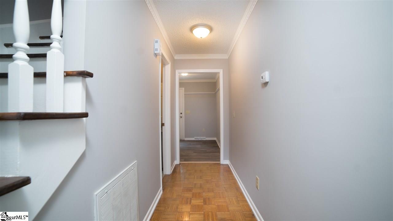 703 Pineapple Pointe Greenville, SC 29607 - Photo 3 of 30 Gallery Image 3