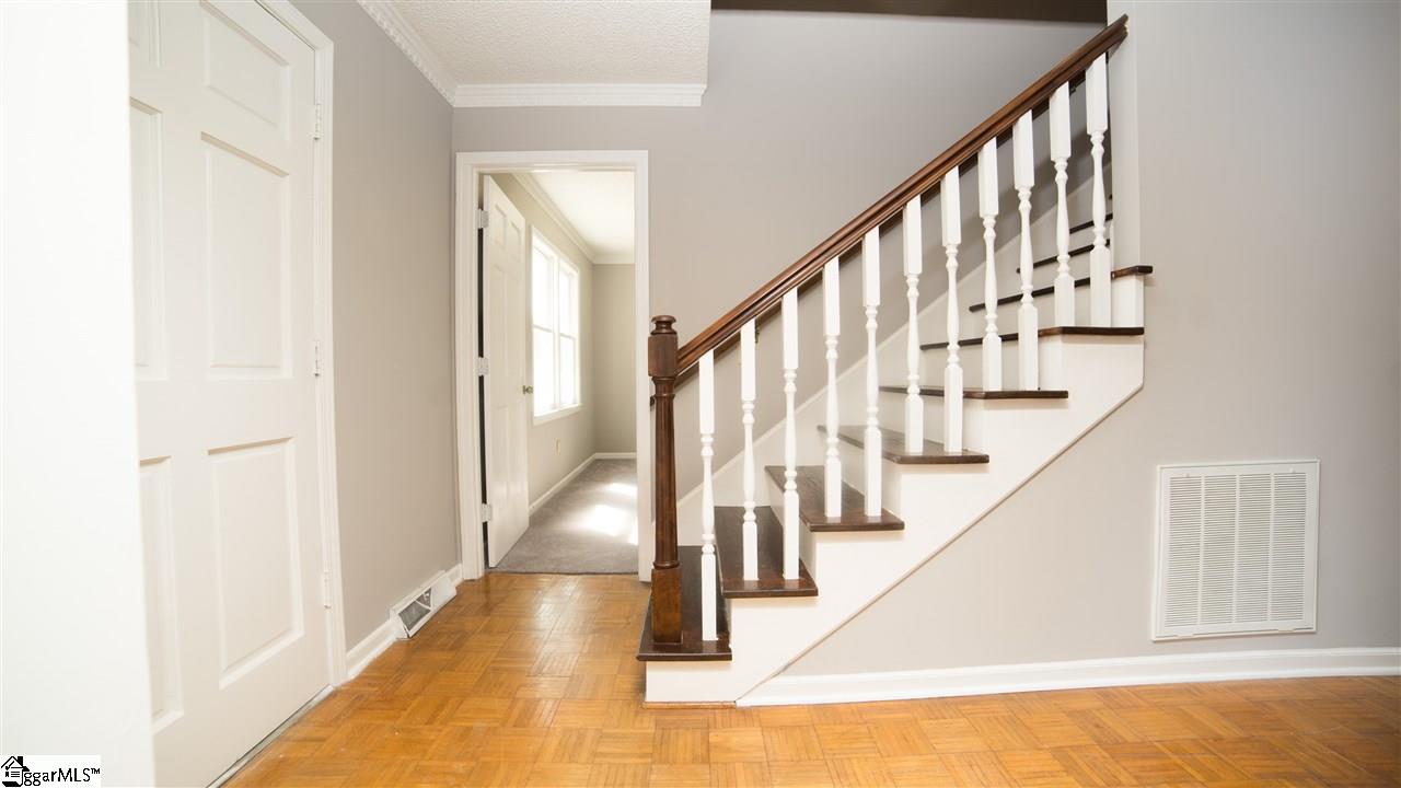703 Pineapple Pointe Greenville, SC 29607 - Photo 4 of 30 Gallery Image 4