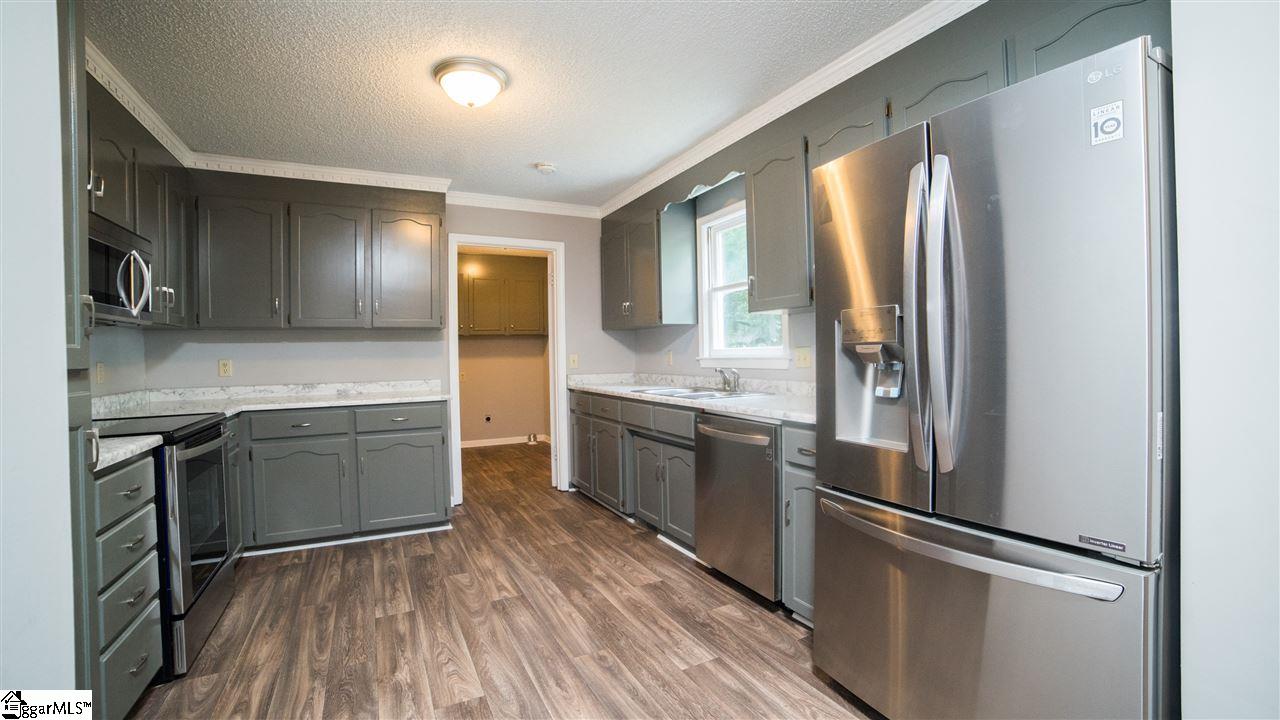 703 Pineapple Pointe Greenville, SC 29607 - Photo 9 of 30 Gallery Image 9