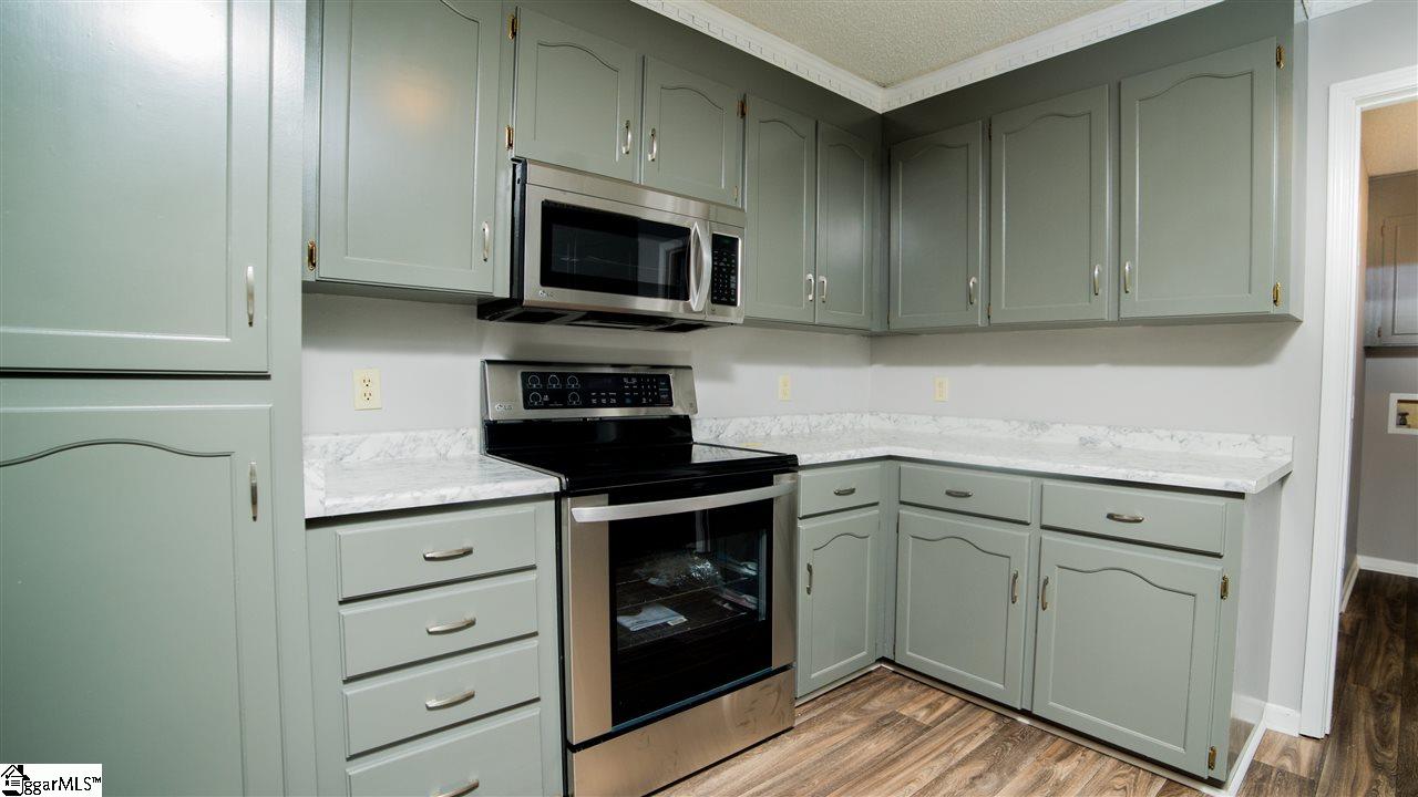 703 Pineapple Pointe Greenville, SC 29607 - Photo 10 of 30 Gallery Image 10