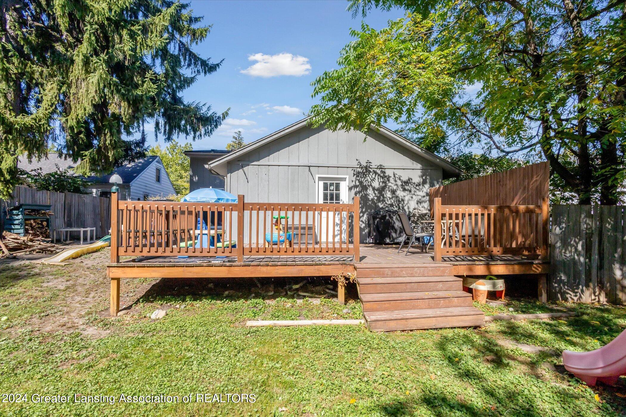 1560 Snyder Road East Lansing, MI 48823 - Photo 33 of 39 33-1560-Snyder-Rd-East-Lansing-MI-48823-
