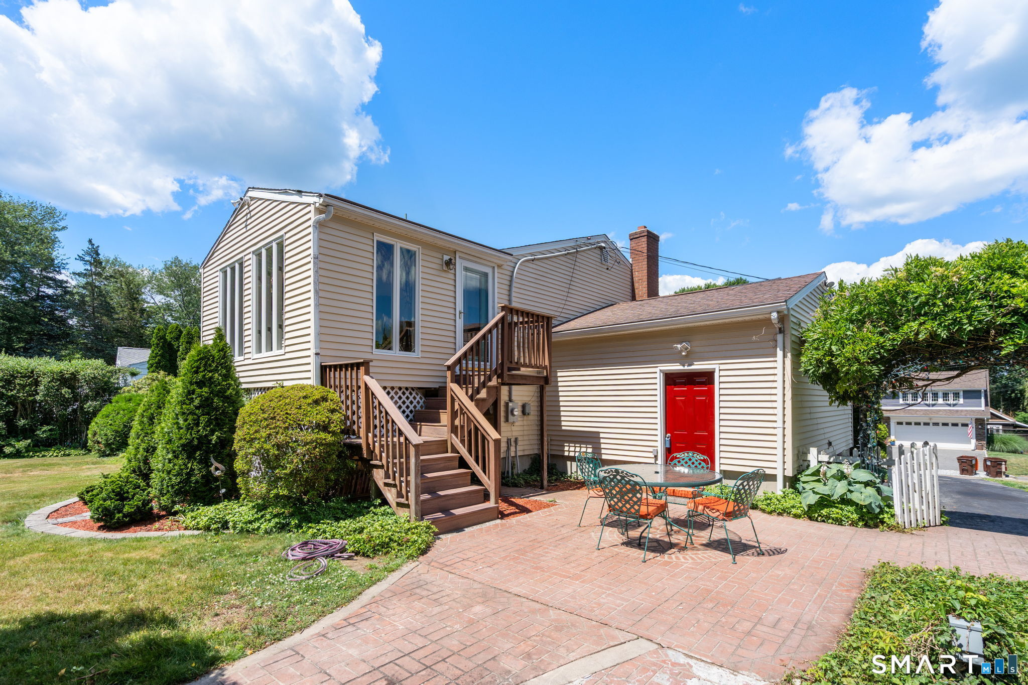 48 Jefferson Circle Clinton, CT 06413 - Photo 2 of 23