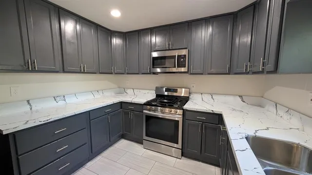 $4,450 | 5283 Velma Terrace, San Diego, CA 92114