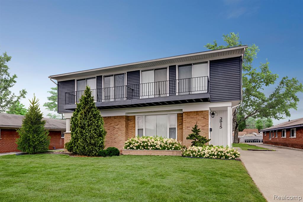 3915 Devon Road, Unit 2 Royal Oak, MI 48073 - Photo 1 of 9