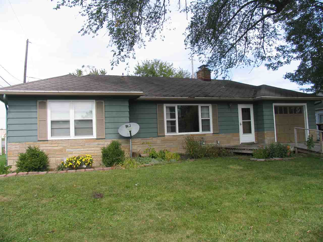 2624 Spring Street Fort Wayne, IN 46808 - Photo 2 of 26 Gallery Image 2