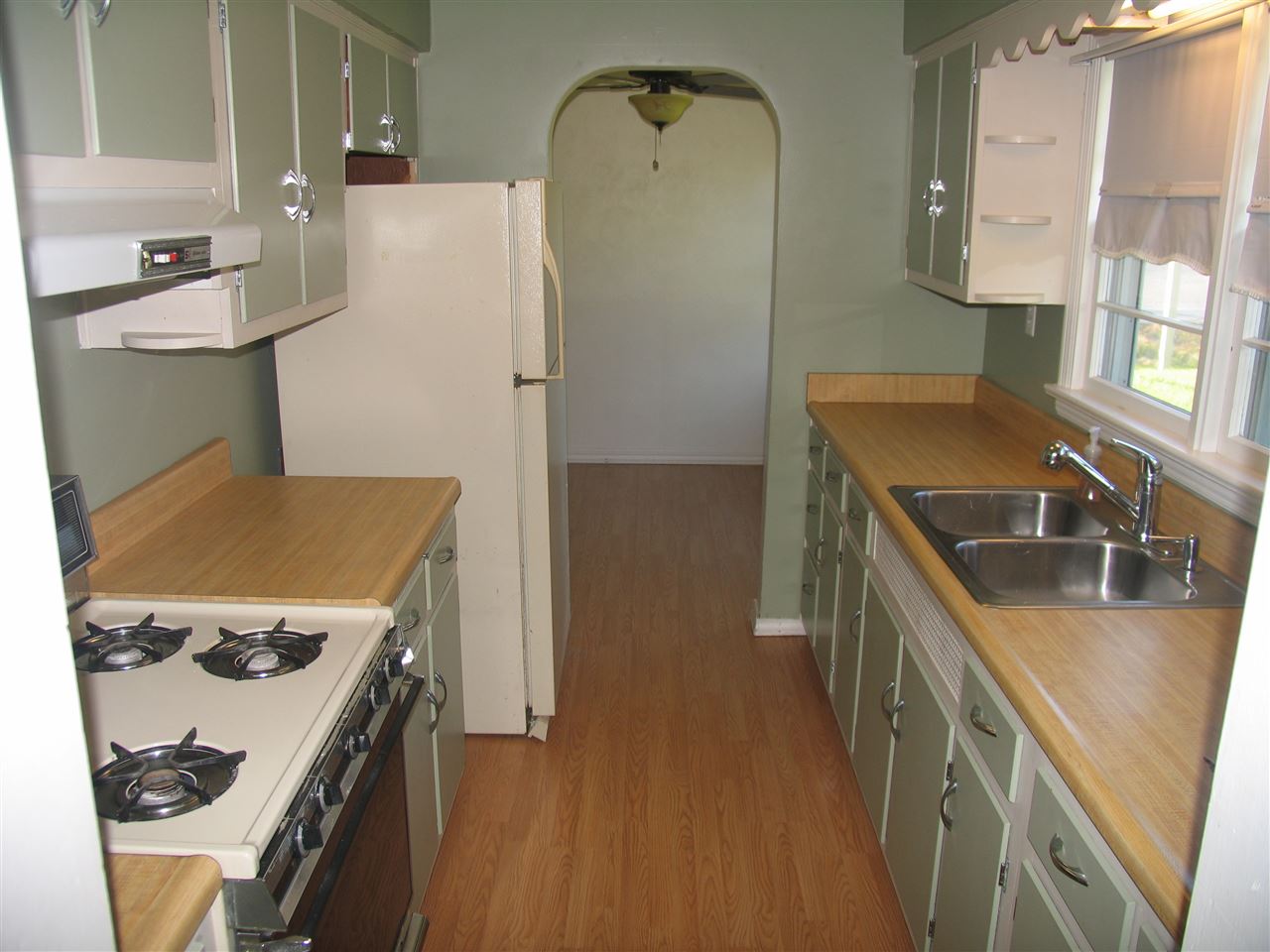 2624 Spring Street Fort Wayne, IN 46808 - Photo 13 of 26 Gallery Image 13