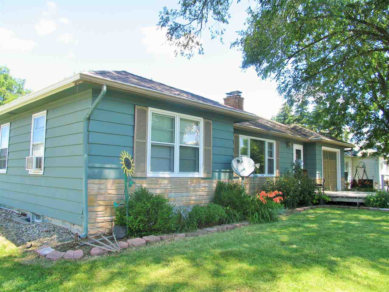 2624 Spring Street Fort Wayne, IN 46808 - Photo 3 of 26 Gallery Image 3