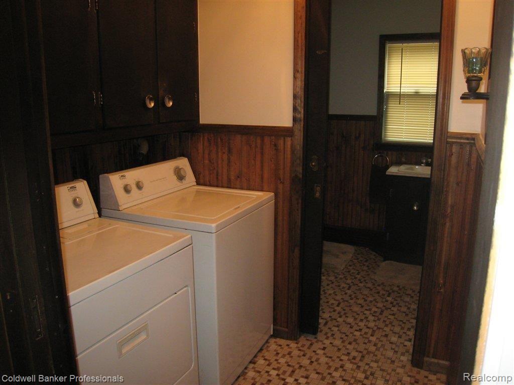 5897 Sinroll Road Ortonville, MI 48462 - Photo 20 of 21 Laundry.JPG