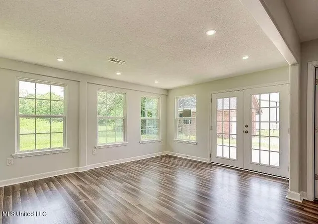 $230,000 | 6535 Lakeshore Road, Bay St. Louis, MS 39520