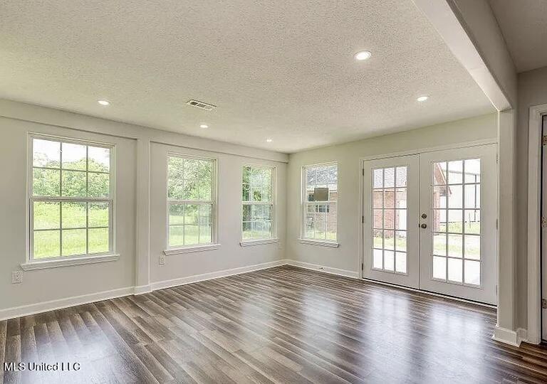 6535 Lakeshore Road Bay St. Louis, MS 39520 - Photo 3 of 9 IMG_6218