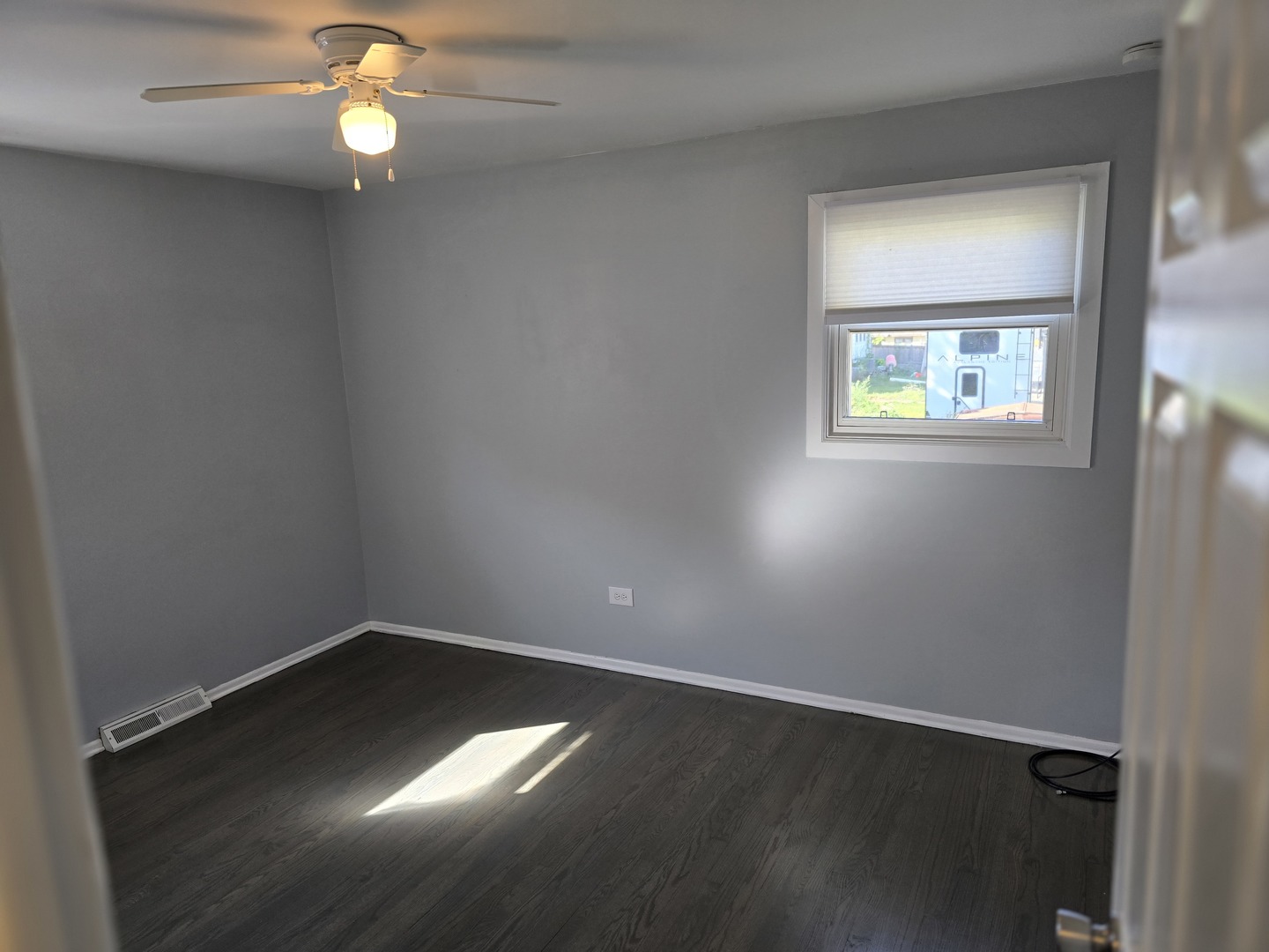 3618 148th Street Midlothian, IL 60445 - Photo 10 of 22 an empty room with a window