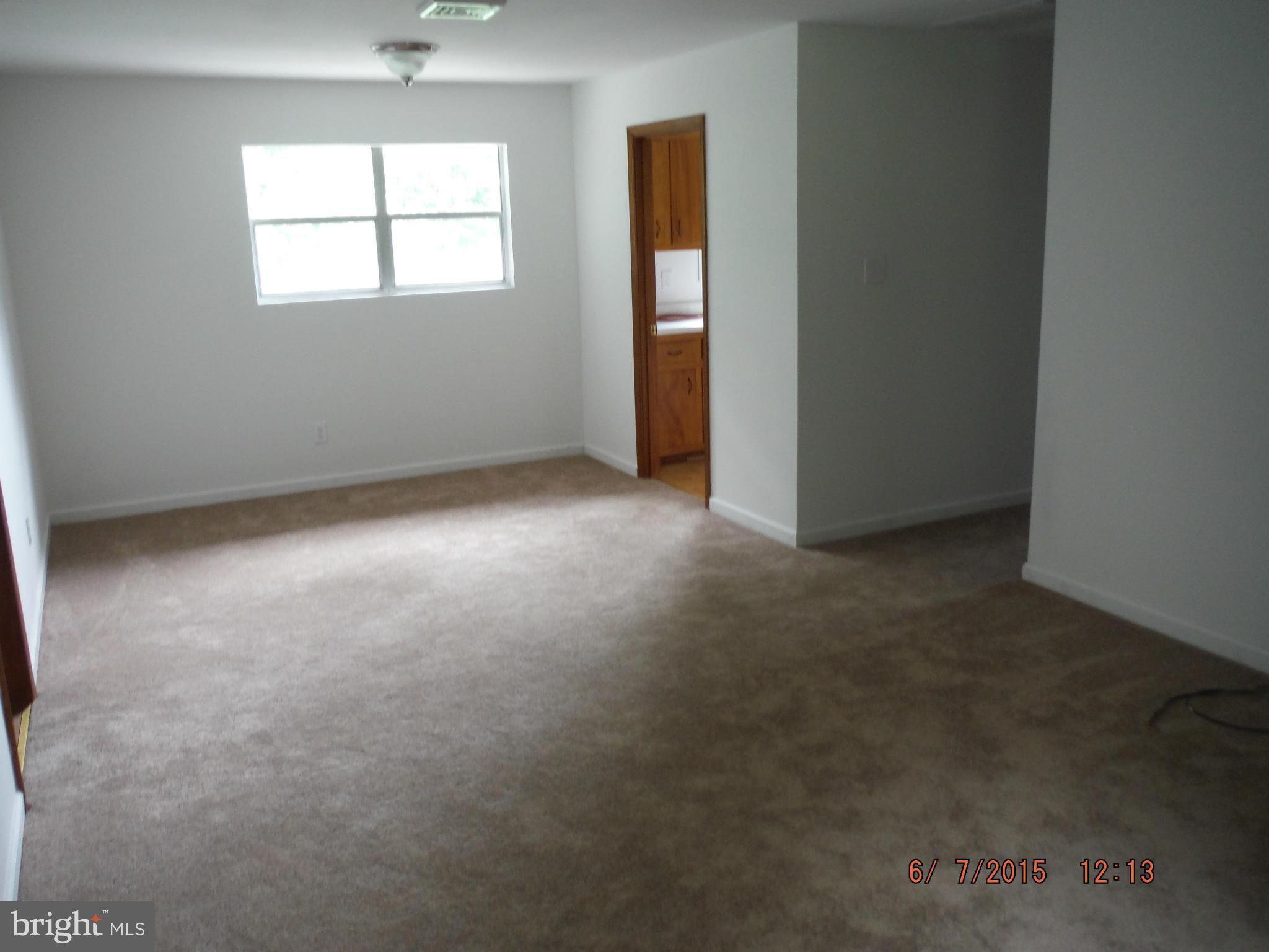 23229 Fox Neck Road Lignum, VA 22726 - Photo 11 of 21 living rm