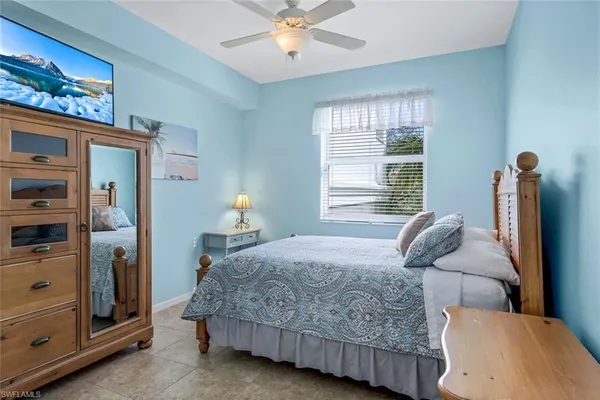 $3,000 | 460 Launch Circle, Unit 301, Naples, FL 34108