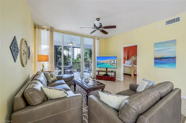 $3,000 | 460 Launch Circle, Unit 301, Naples, FL 34108