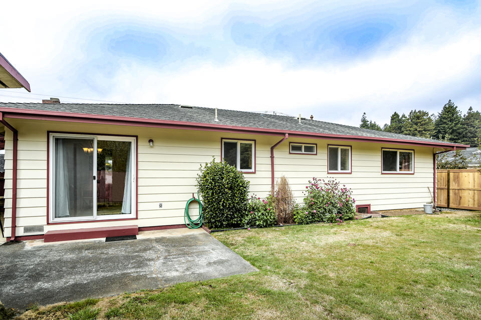 4519 Campton Road Eureka, CA 95503 - Photo 36 of 38 39 Back of House