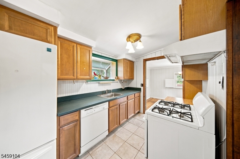 4 Cohocton Road Vernon, NJ 07422 - Photo 11 of 36 Gallery Image 11