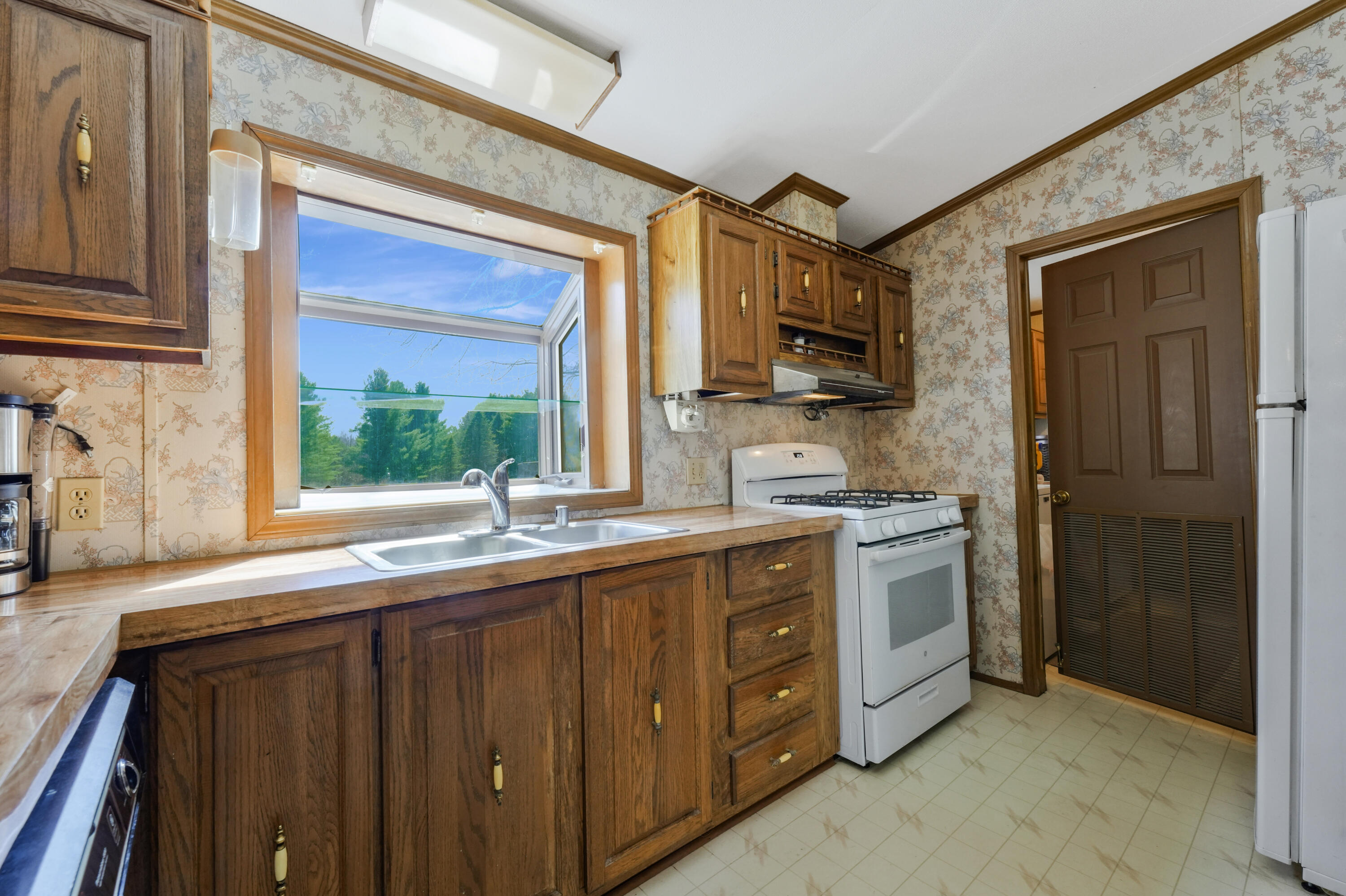 16583 10 Mile Road Reed City, MI 49677 - Photo 11 of 46 DSC05298