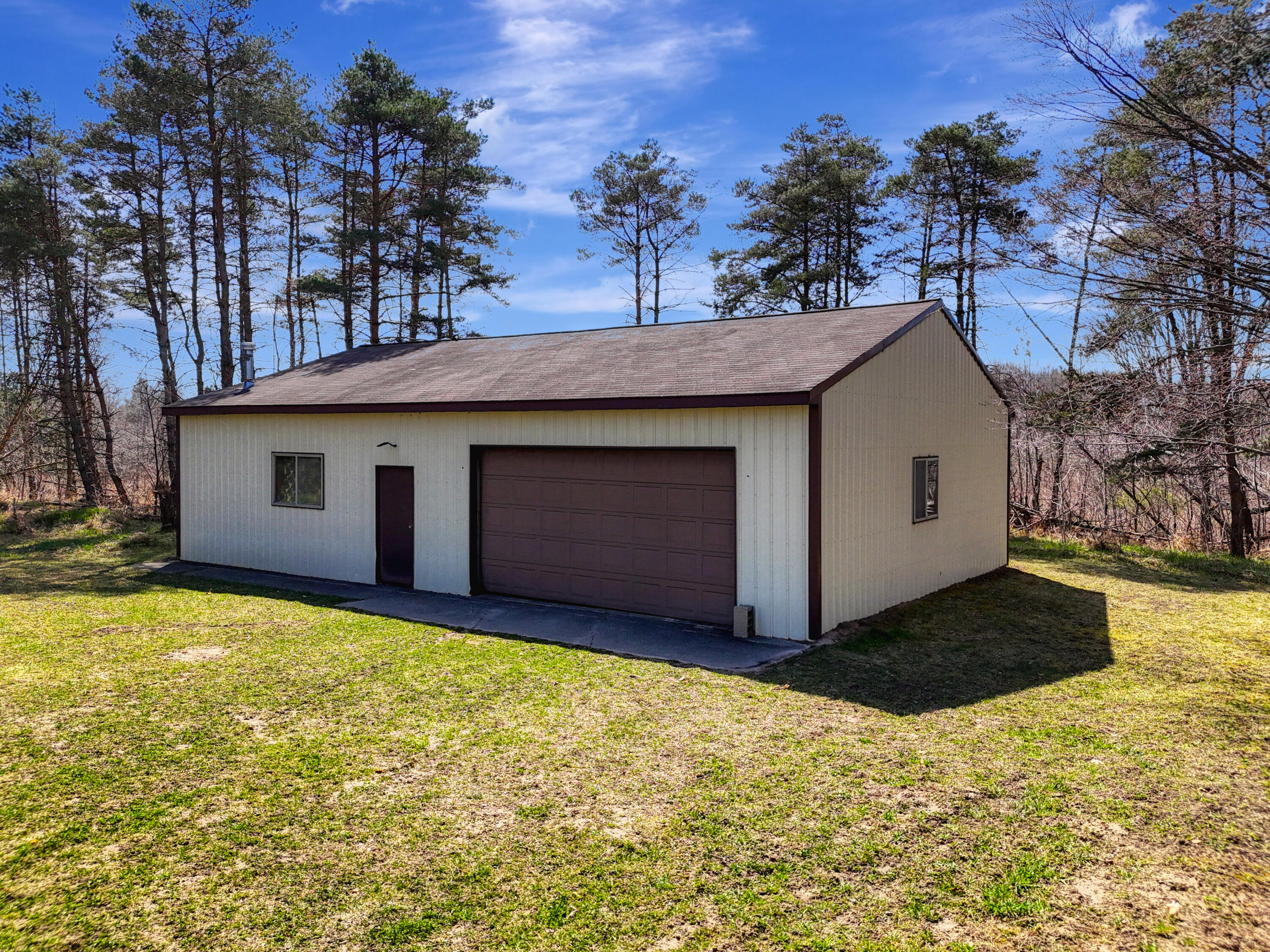 16583 10 Mile Road Reed City, MI 49677 - Photo 5 of 46 DJI_20240316114042_0335_D