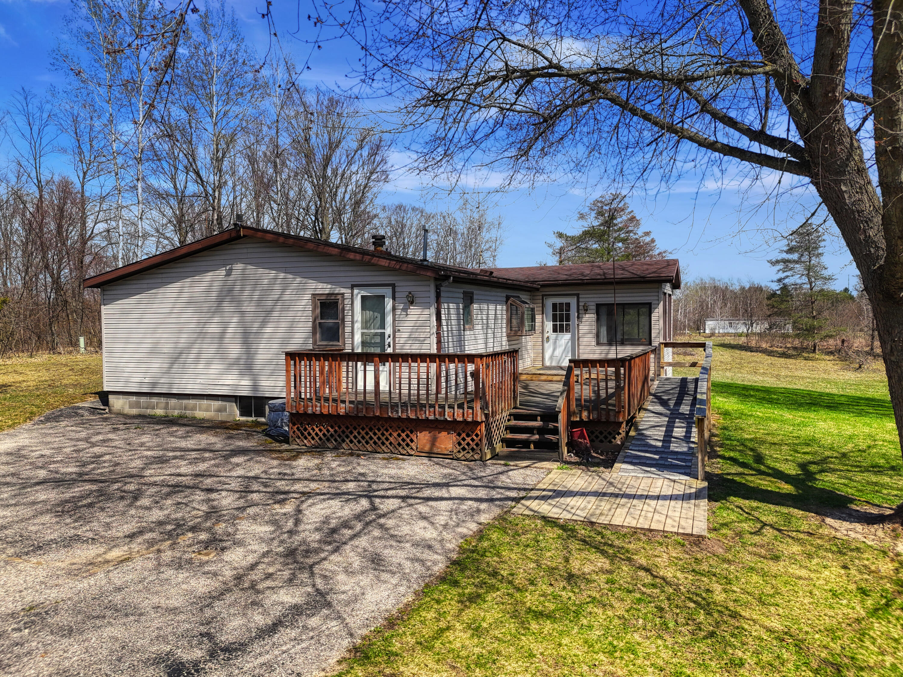 16583 10 Mile Road Reed City, MI 49677 - Photo 6 of 46 DJI_20240316114057_0336_D
